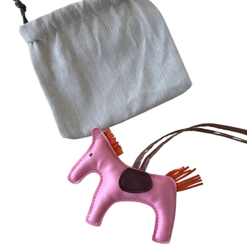 Soft Leather Horse Figure – Decorative Collectible – Brand New